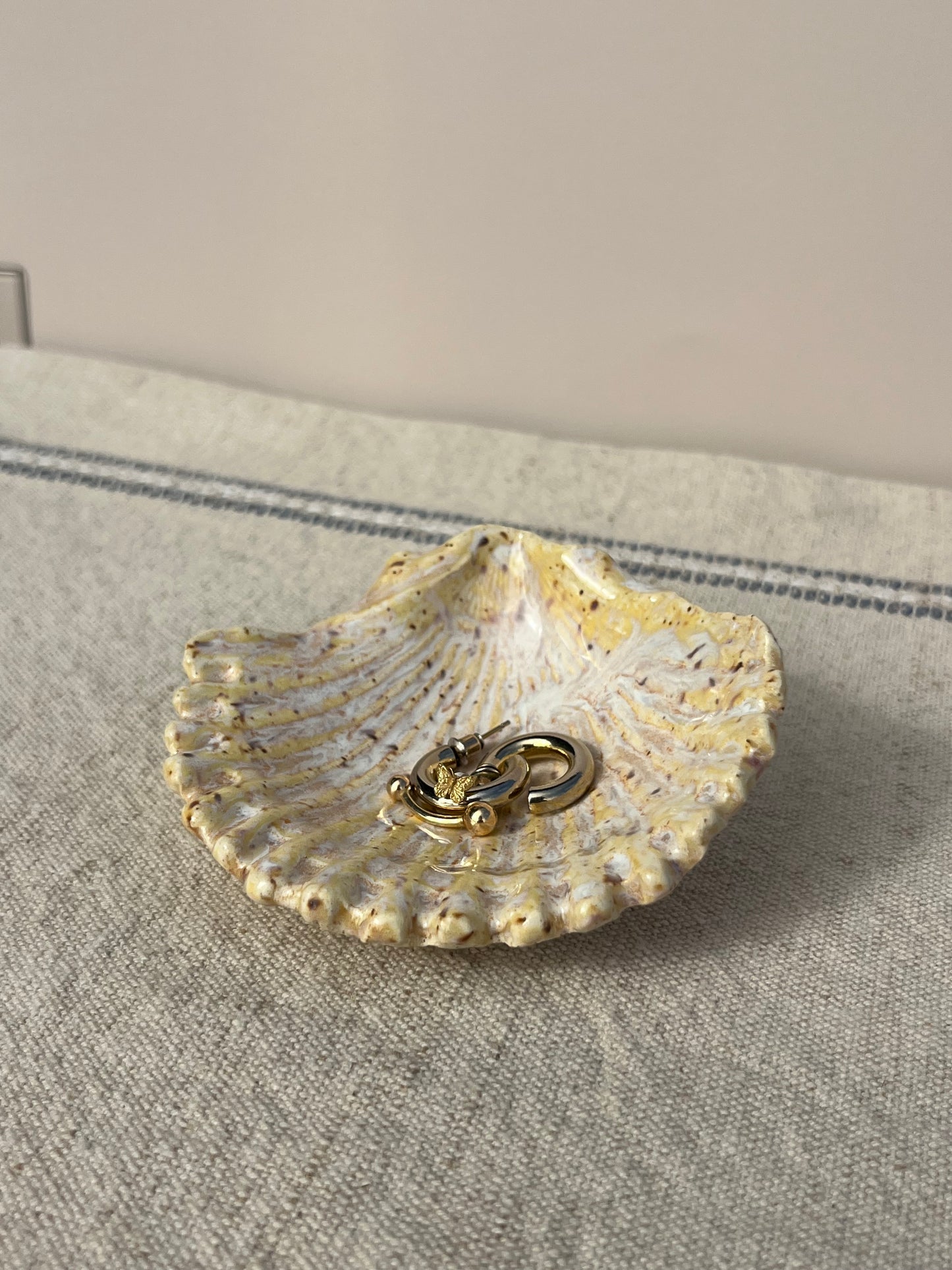 Seashell Ring Holder
