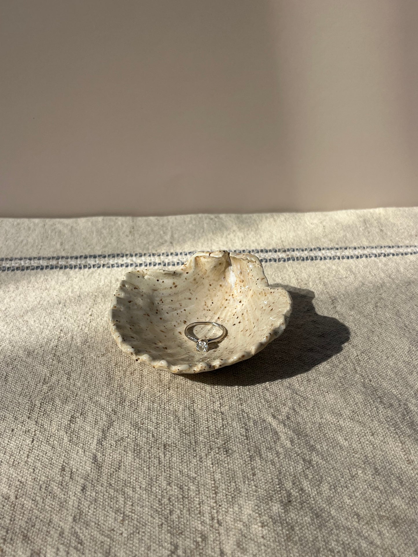 Seashell ring holder