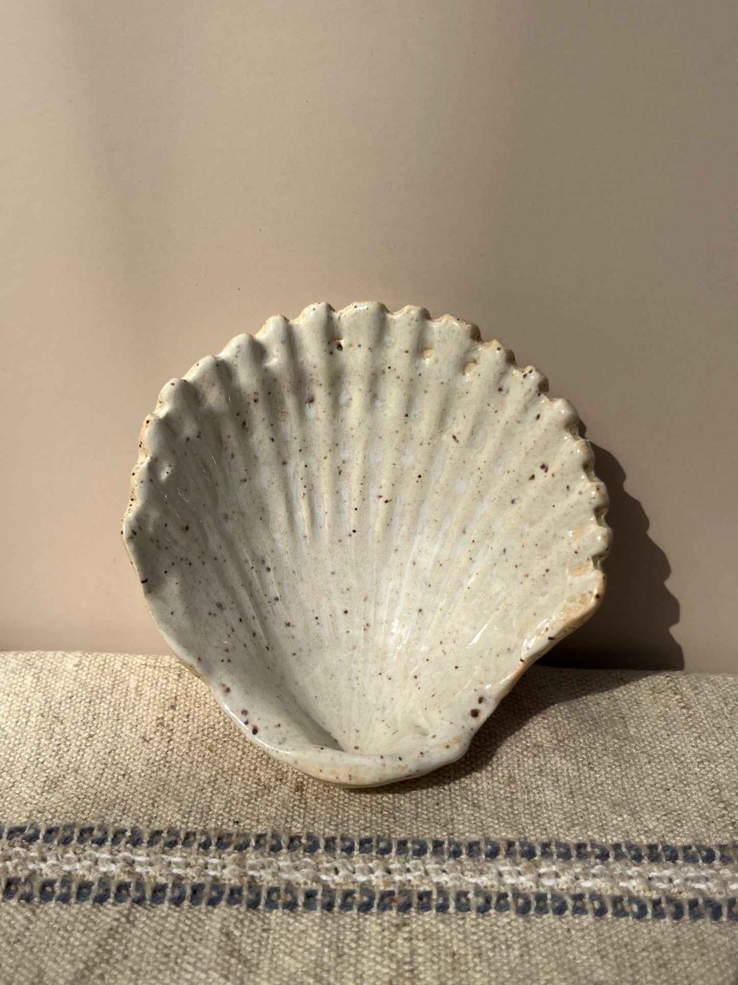 Seashell ring holder